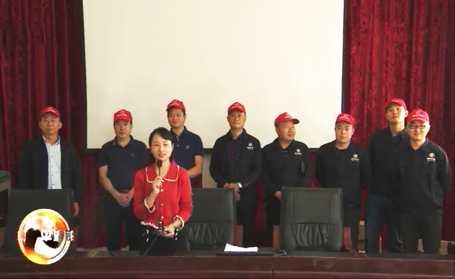 关注留守儿童.jpg